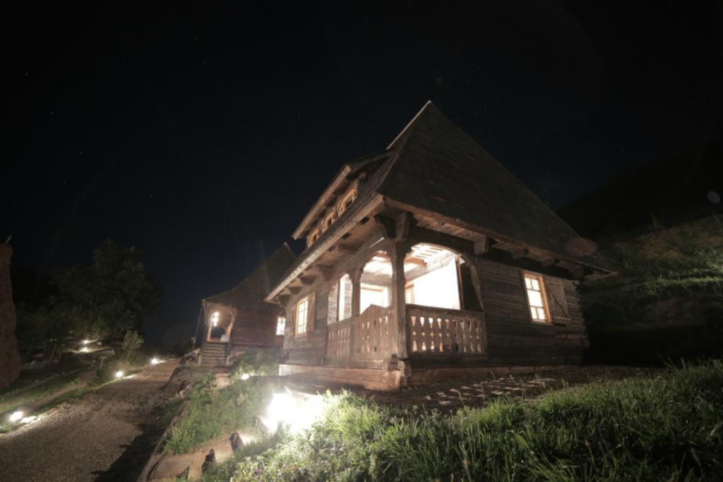 Raven'S Nest Hotel Sălciua de Jos Buitenkant foto